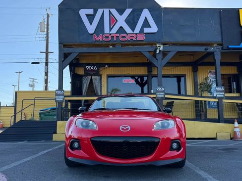 Used 2015 MAZDA MX-5 Miata Club RWD image 2