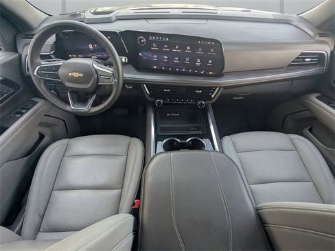 Used 2025 Chevrolet Tahoe LT image 17