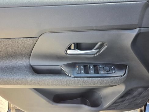 New 2027 Nissan Kicks SV w/ SV Premium Package FWD image 16