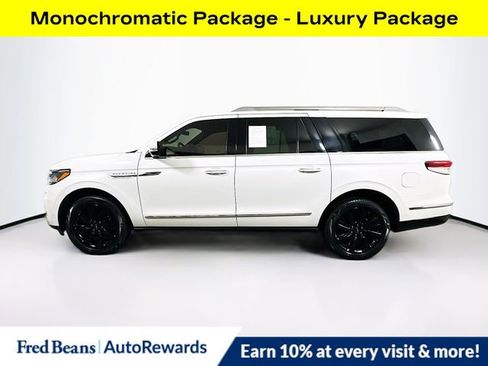 Used 2023 Lincoln Navigator L Reserve AWD/4WD image 4