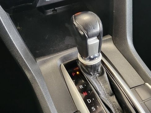 Used 2020 Honda Civic Sport image 31