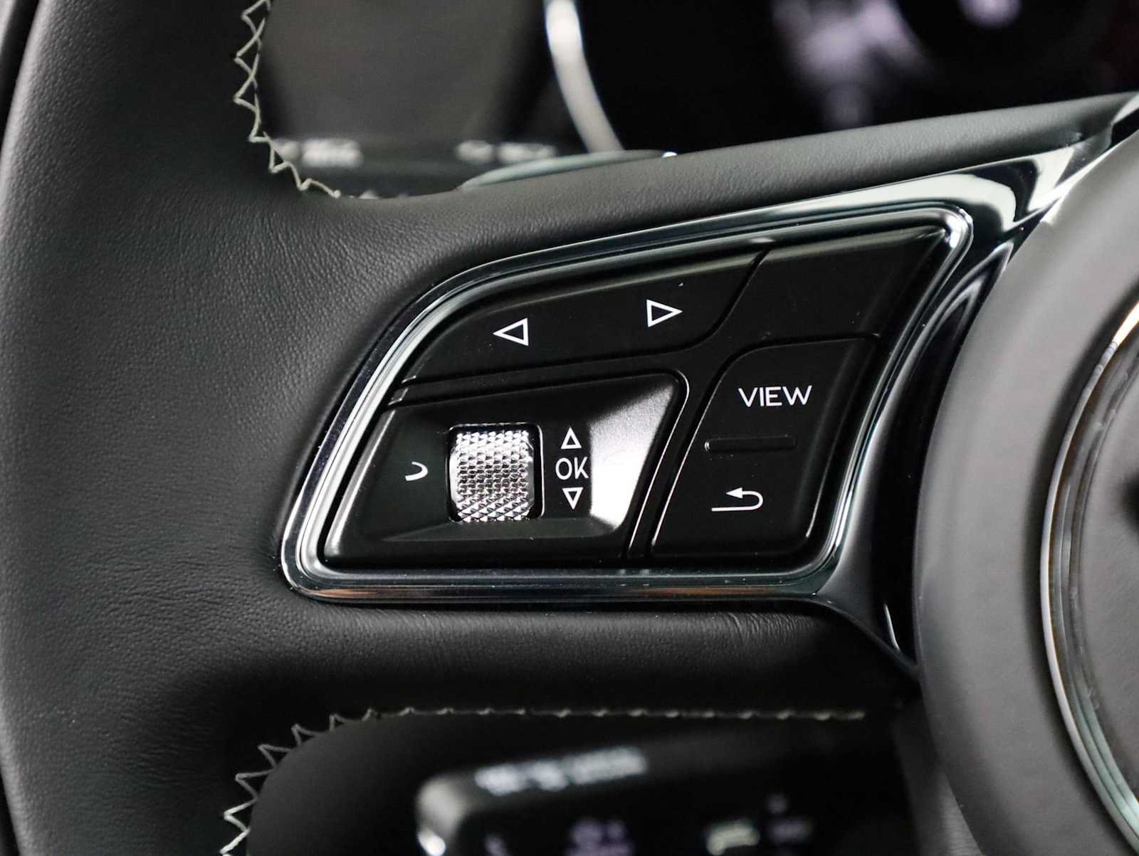 Used 2024 Bentley Bentayga AWD/4WD image 25