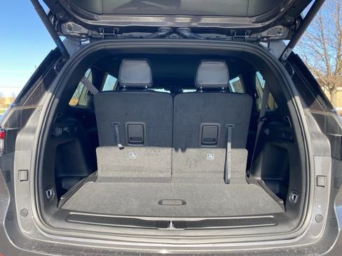 New 2025 Jeep Grand Cherokee L Laredo image 8