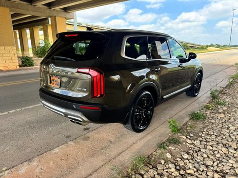 Used 2020 Kia Telluride SX AWD/4WD image 3