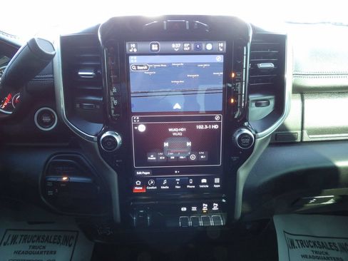 Used 2024 RAM 2500 Laramie AWD/4WD image 24