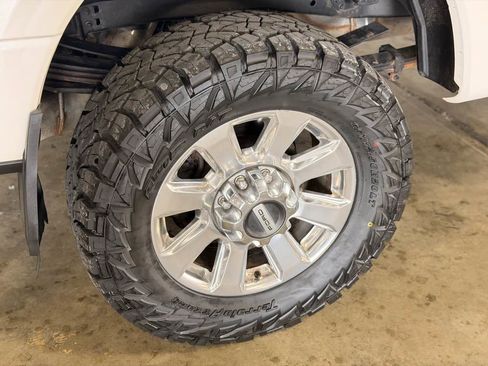 Used 2017 Ford F350 Platinum w/ Platinum Ultimate Package AWD/4WD image 30