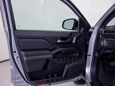 Used 2025 Toyota Tacoma TRD Off-Road image 26