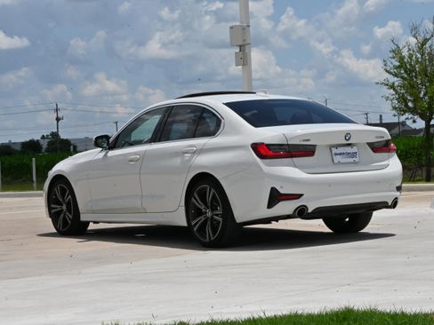 Used 2022 BMW 330i xDrive Sedan w/ Driving Assistance Package AWD/4WD image 7