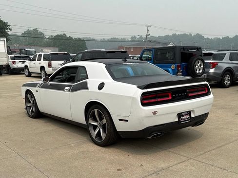 Used 2019 Dodge Challenger R/T w/ T/A Package RWD image 4