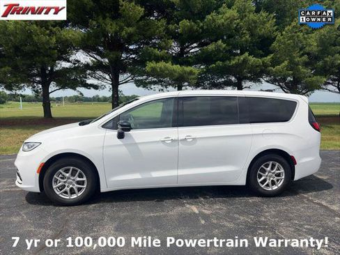 Certified 2025 Chrysler Pacifica Select FWD image 1