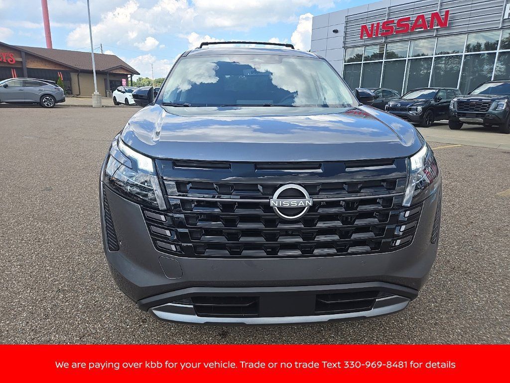 New 2026 Nissan Pathfinder SL w/ SL Premium Package AWD/4WD image 2