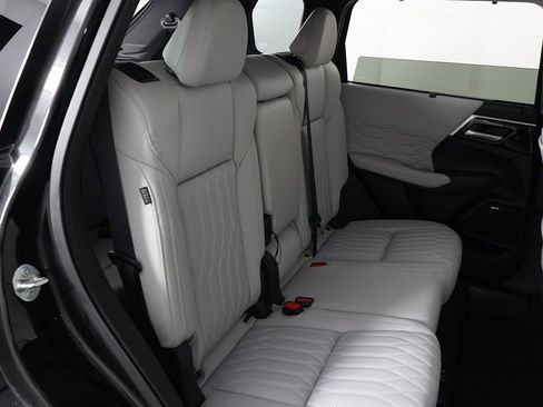 New 2025 Mitsubishi Outlander SEL image 35