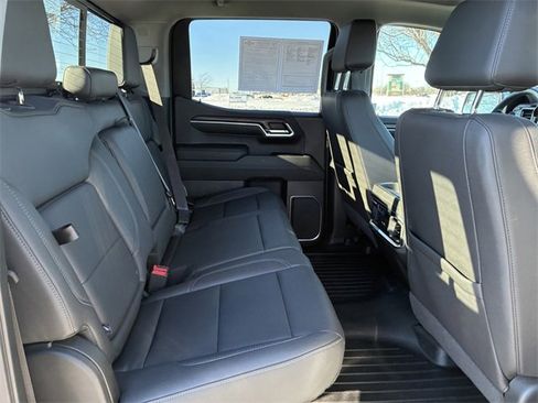 Used 2022 GMC Sierra 1500 SLT w/ SLT Convenience Package image 16