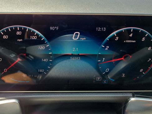 Used 2021 Mercedes-Benz GLB 250 image 24