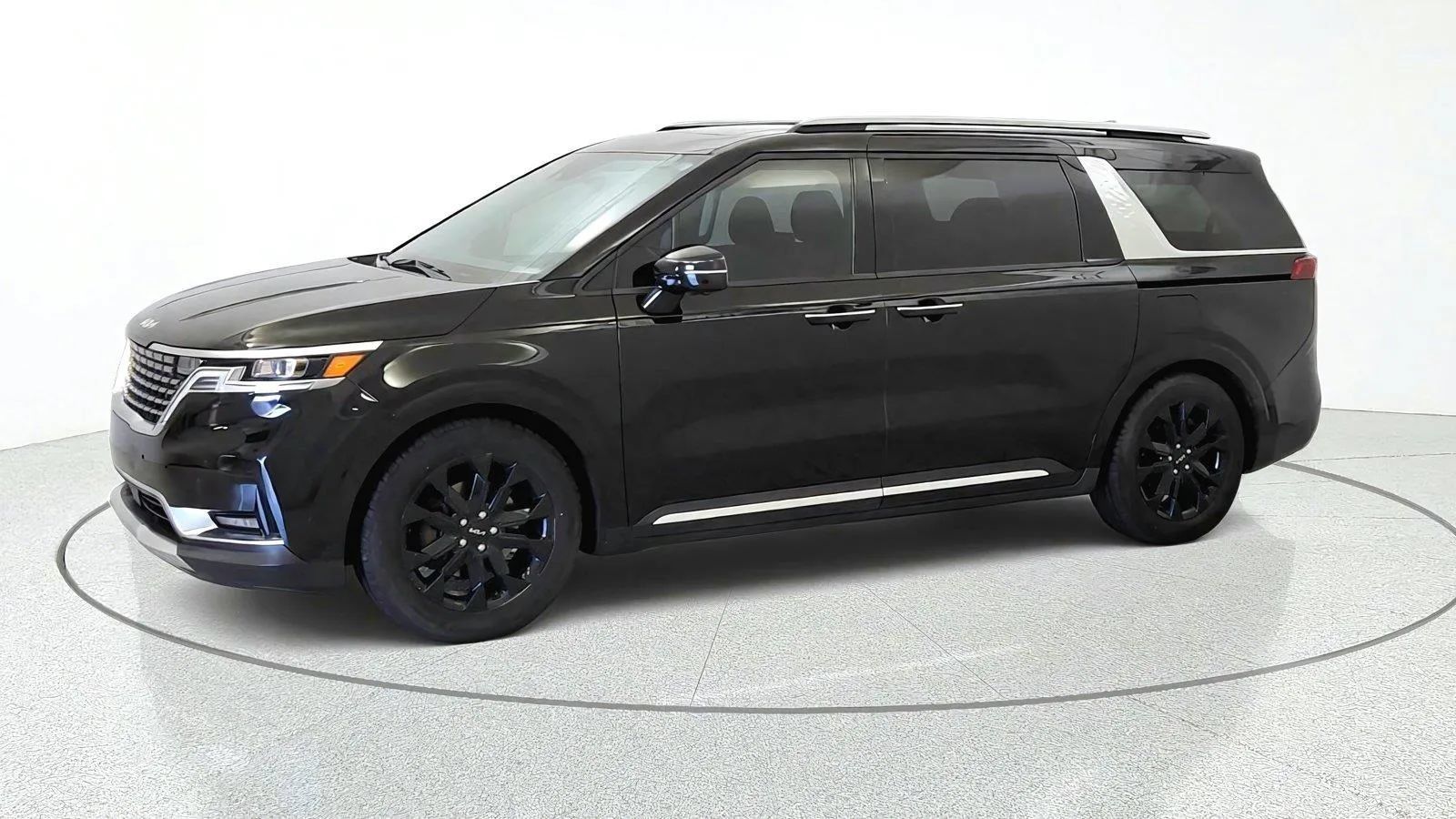 Used 2022 Kia Carnival SX Prestige FWD image 4