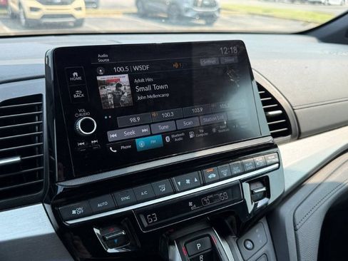 Used 2025 Honda Odyssey Sport-L image 28