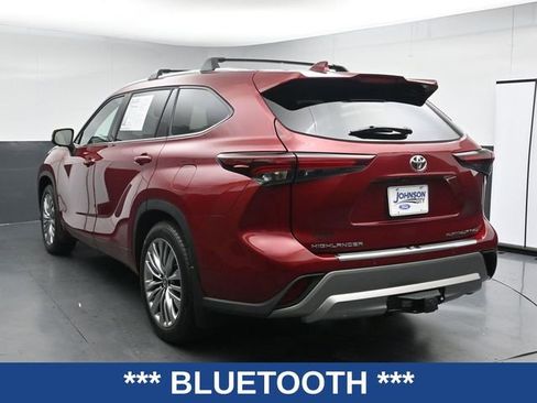 Used 2025 Toyota Highlander Platinum AWD/4WD image 8