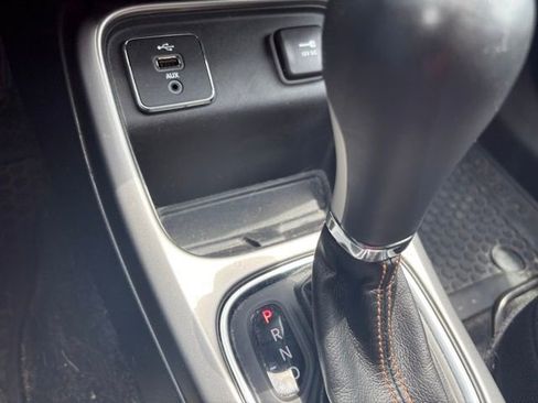 Used 2018 Jeep Compass Latitude w/ Cold Weather Group FWD image 28