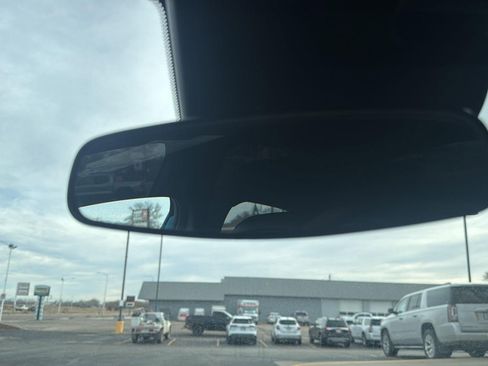 Used 2025 Buick Envista Sport Touring w/ Convenience I Package image 23