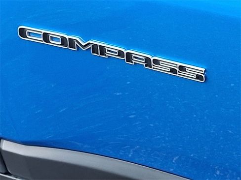 Used 2024 Jeep Compass Latitude image 26