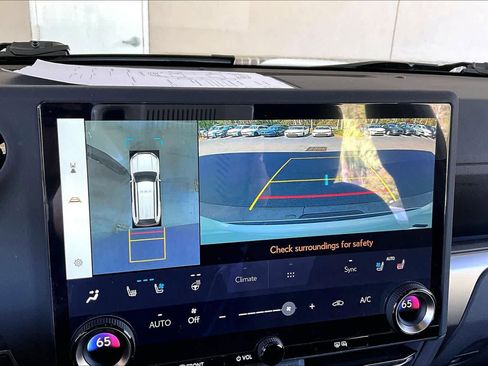 Used 2024 Lexus GX 550 Overtrail image 27