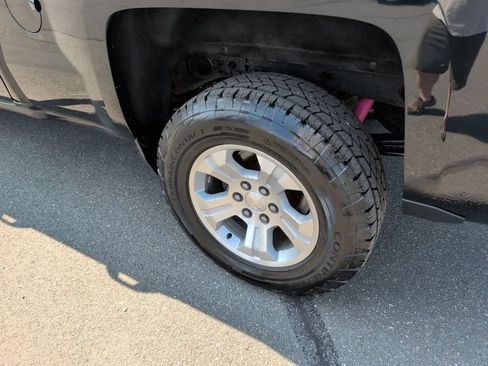Used 2018 Chevrolet Silverado 1500 LT w/ All Star Edition AWD/4WD image 23