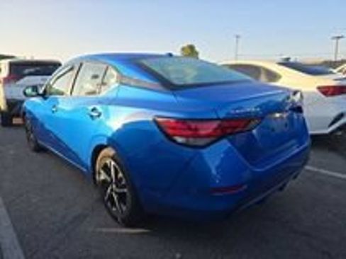 Used 2024 Nissan Sentra SV FWD image 17