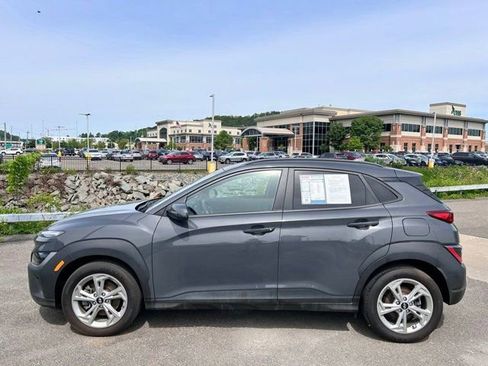Used 2023 Hyundai Kona SEL AWD/4WD image 2