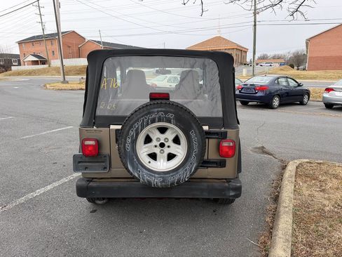 Used 2004 Jeep Wrangler Sport w/ 30" Tire & Wheel Group image 5