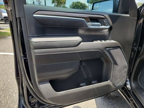 Used 2023 Chevrolet Silverado 1500 LT AWD/4WD image 21