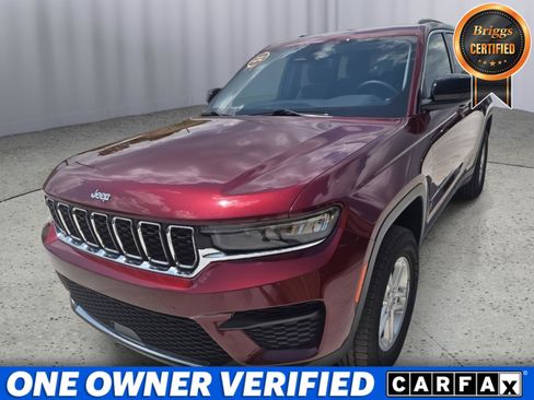 Used 2023 Jeep Grand Cherokee Laredo w/ Luxury Tech Group I AWD/4WD image 1
