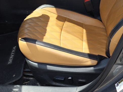 Used 2020 Nissan Sentra SV w/ SV Premium Package FWD image 15
