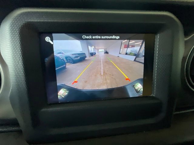 Used 2021 Jeep Gladiator Sport AWD/4WD image 27