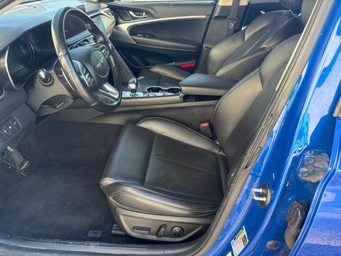 Used 2022 Genesis G70 2.0T RWD image 5