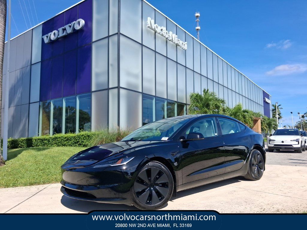 Used 2024 Tesla Model 3 Standard Range RWD image 1