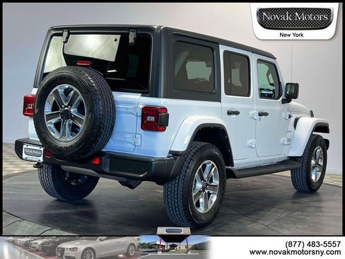 Used 2022 Jeep Wrangler Unlimited Sahara w/ Cold Weather Group image 8