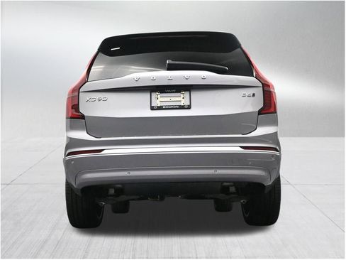 New 2026 Volvo XC90 B6 Plus w/ Protection Package Premier AWD/4WD image 24