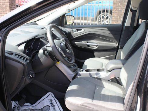 Used 2016 Ford Escape SE w/ Equipment Group 201A FWD image 6
