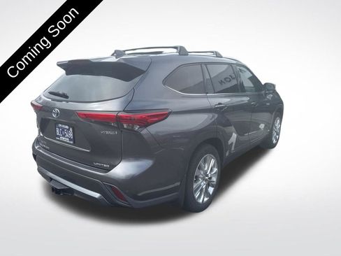 Used 2021 Toyota Highlander Limited image 4