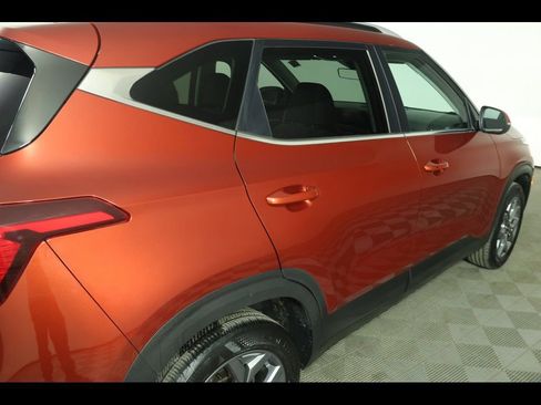 Used 2024 Kia Seltos S image 18