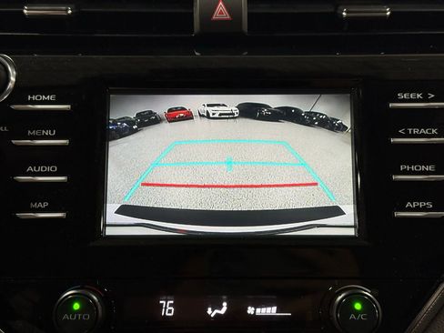 Used 2019 Toyota Camry SE w/ Carpet Mat Package image 34