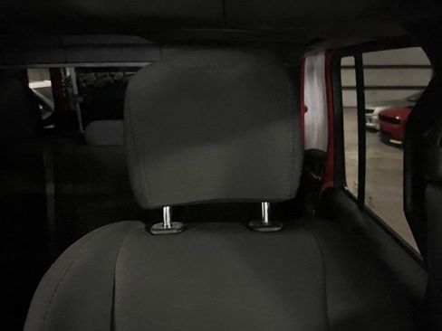 Used 2021 Jeep Gladiator Sport image 14