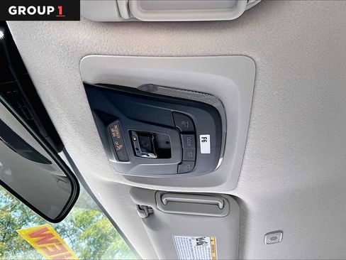 Used 2025 Toyota Corolla LE image 18