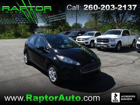 Used 2017 Ford Fiesta SE FWD image 1