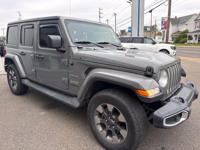 Used 2019 Jeep Wrangler Unlimited Sahara w/ Cold Weather Group AWD/4WD image 4