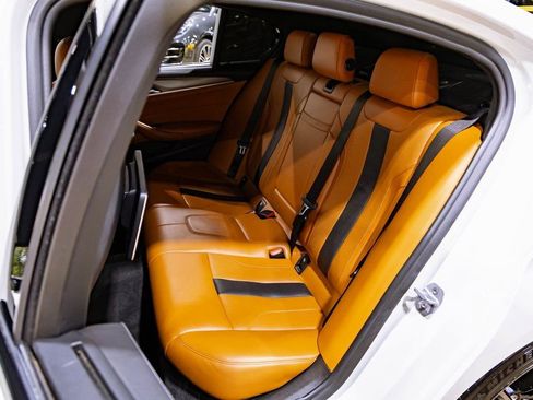 Used 2019 BMW M5 w/ Executive Package image 38