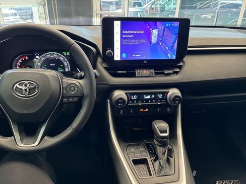 Used 2023 Toyota RAV4 XLE Premium image 23