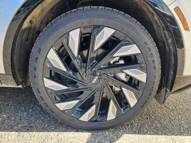 New 2026 Lincoln Nautilus Reserve AWD/4WD image 18