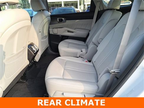 Used 2023 Kia Sorento SX Prestige image 23