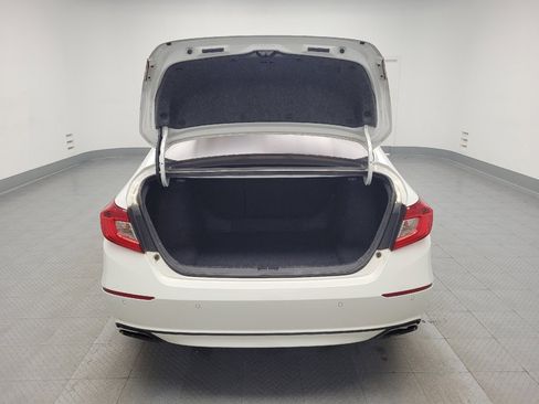 Used 2018 Honda Accord Touring image 29